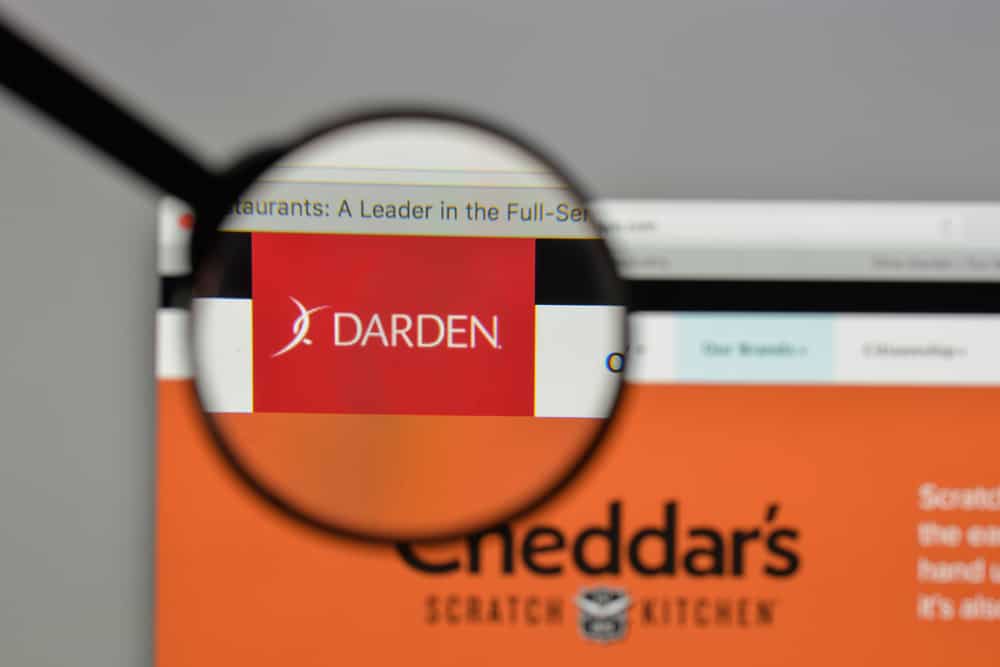 Darden restaurants logo on website 