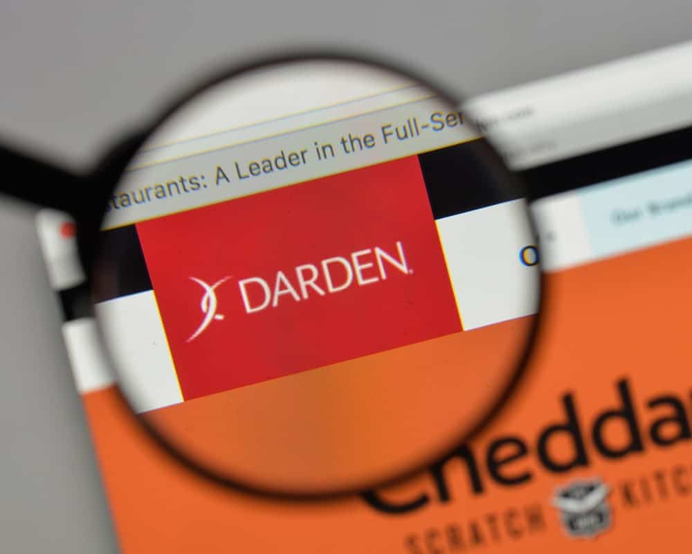 The Darden company logo on screen