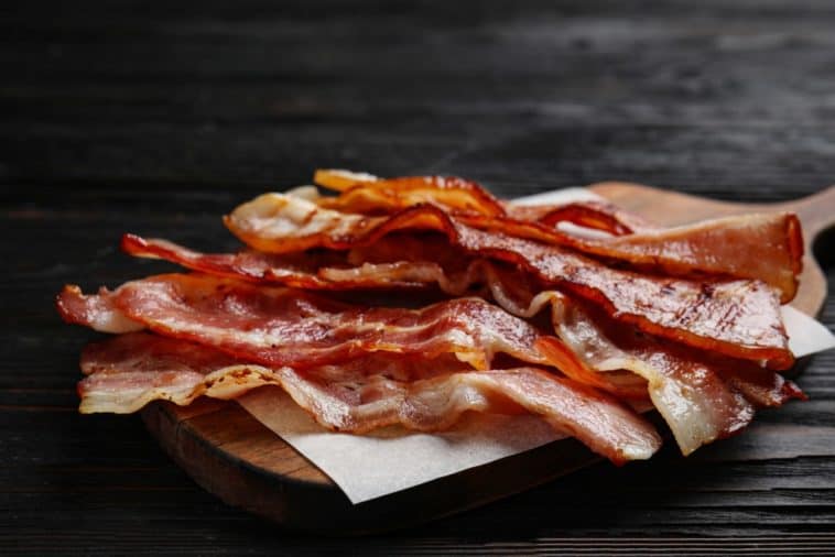 How to Cook Bacon in the Oven with Parchment Paper