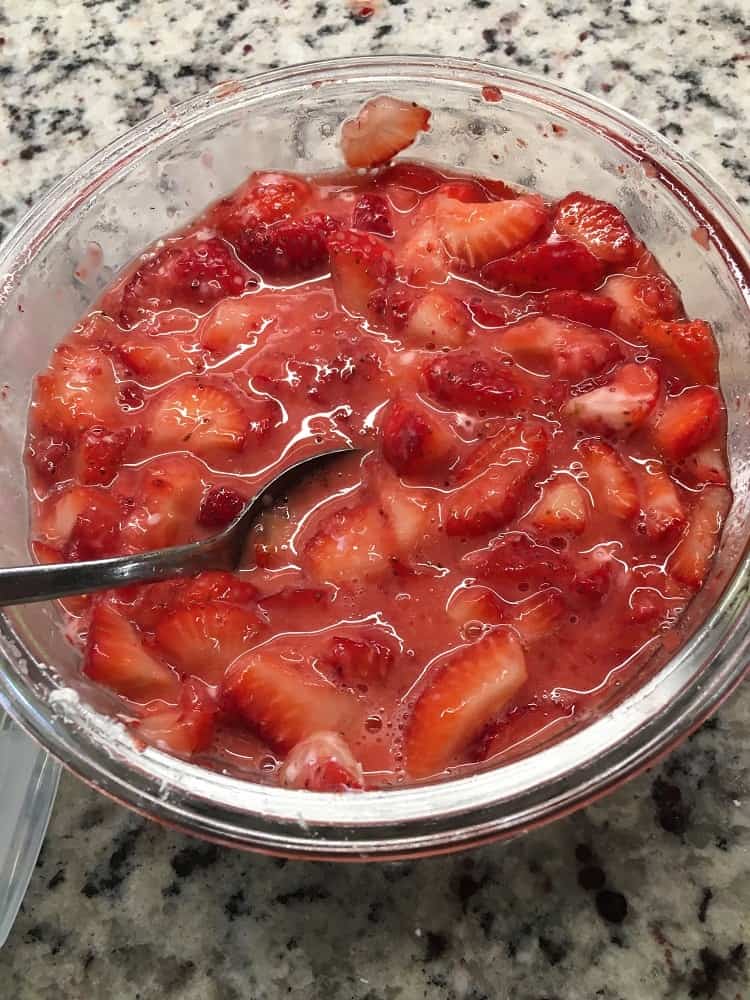 The fruit sauce is mixed in one bowl.