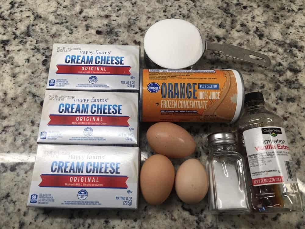 The set of ingredients for the cheesecake.
