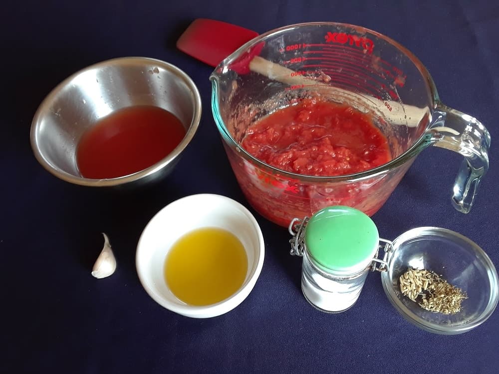 The ingredients for the tomato sauce.