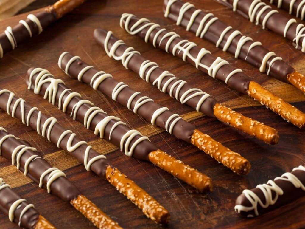 How to Make Chocolate Covered Pretzels with Candy Melts