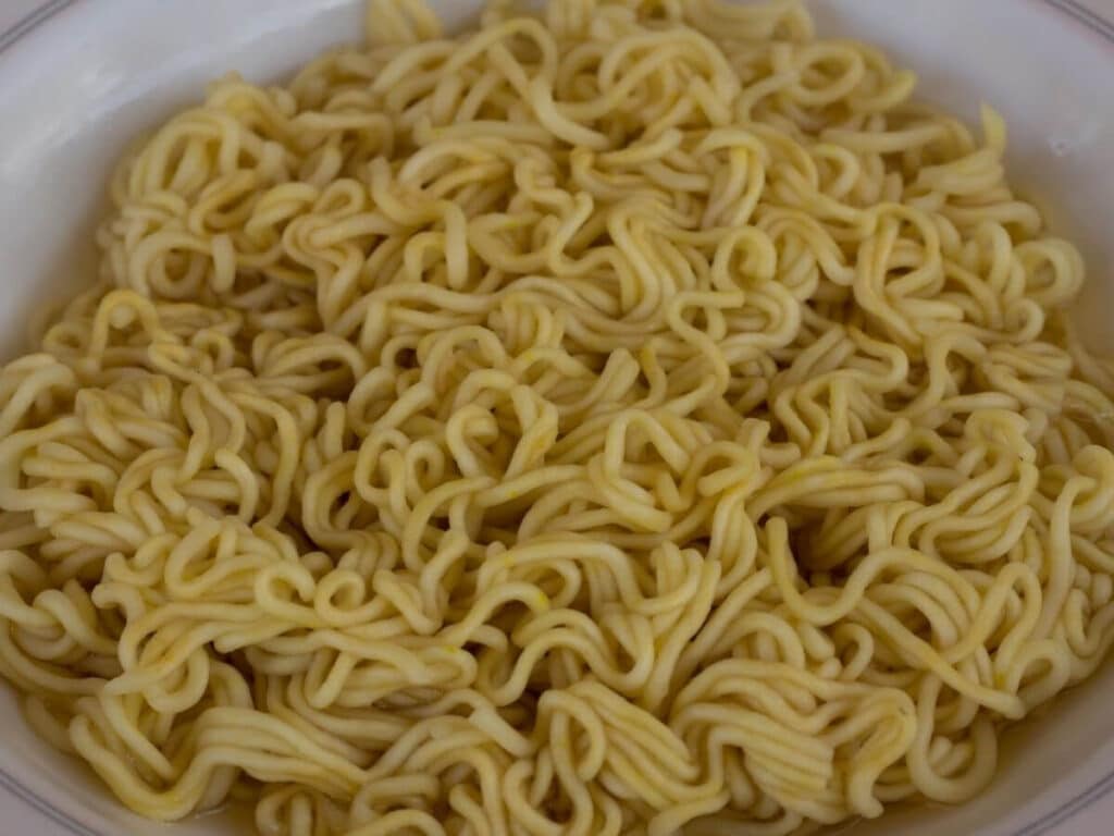 cooked noodles