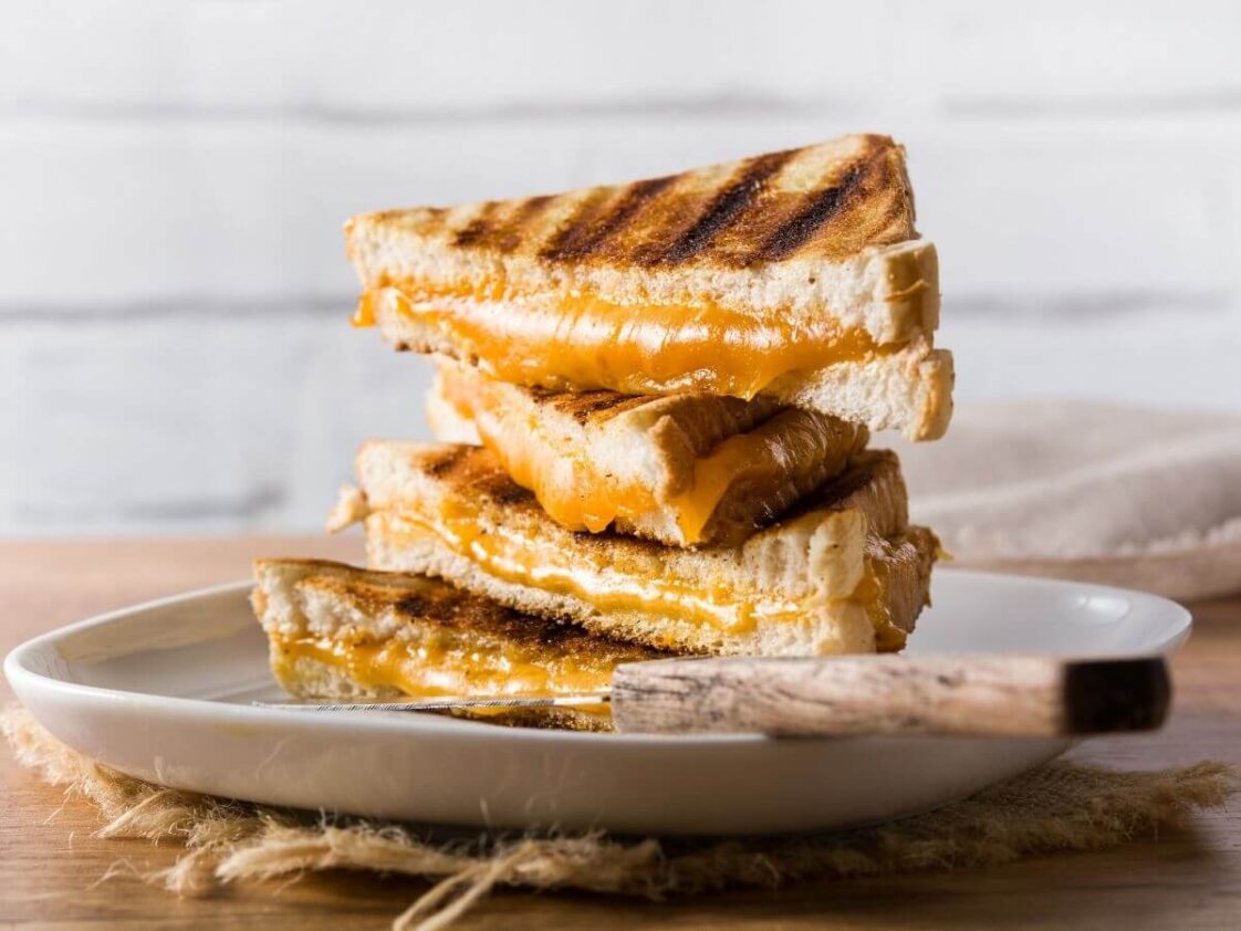 How to Make a Grilled Cheese in a Microwave