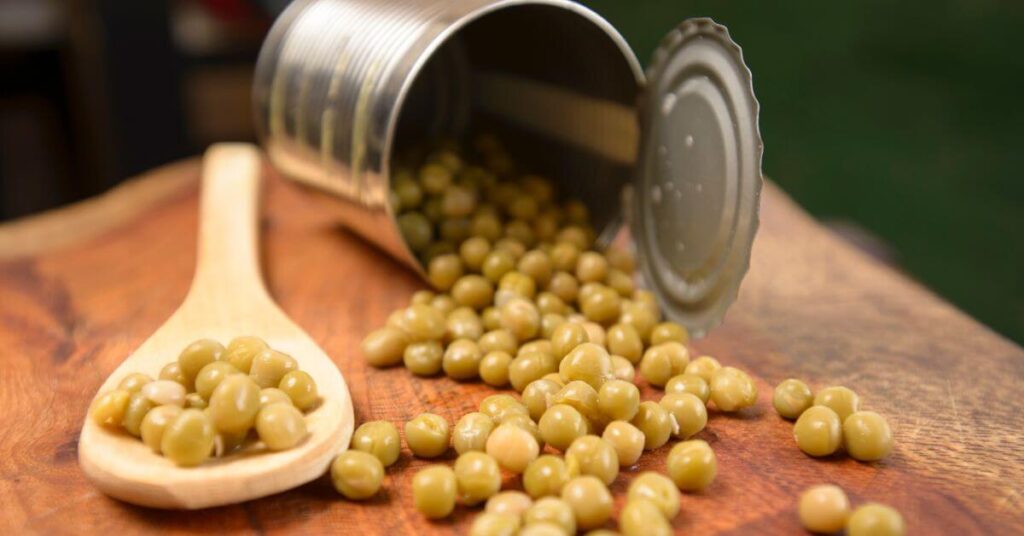 green peas in a can