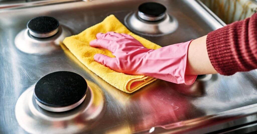 How to Clean an Oven Without Oven Cleaner