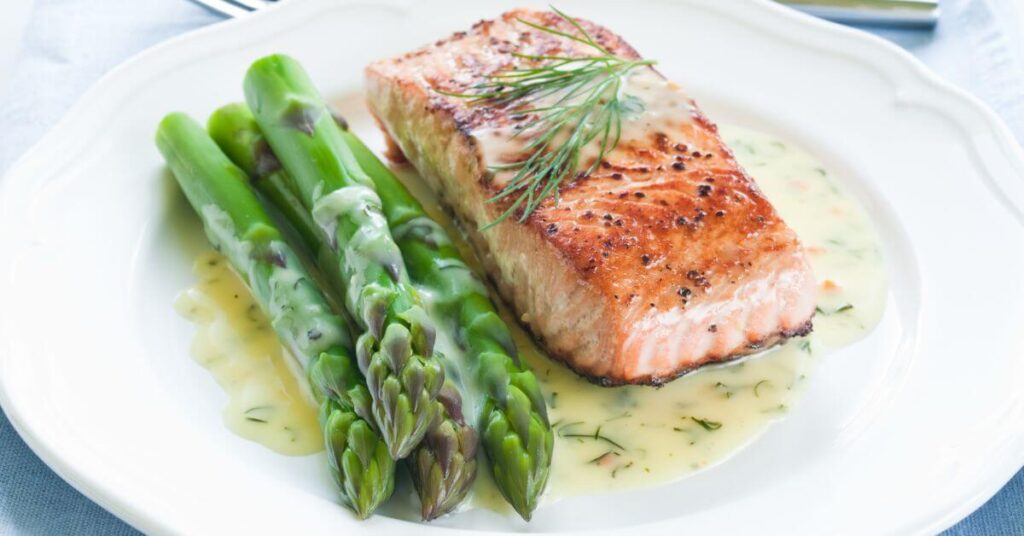 cooked salmon with asparagus
