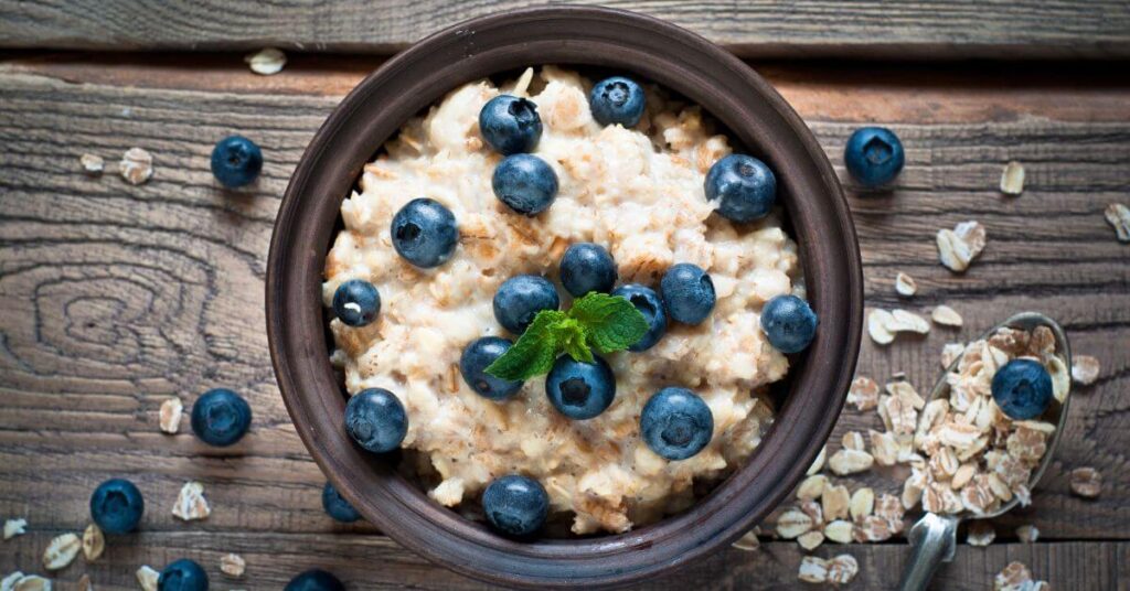 oatmeal with blueberries