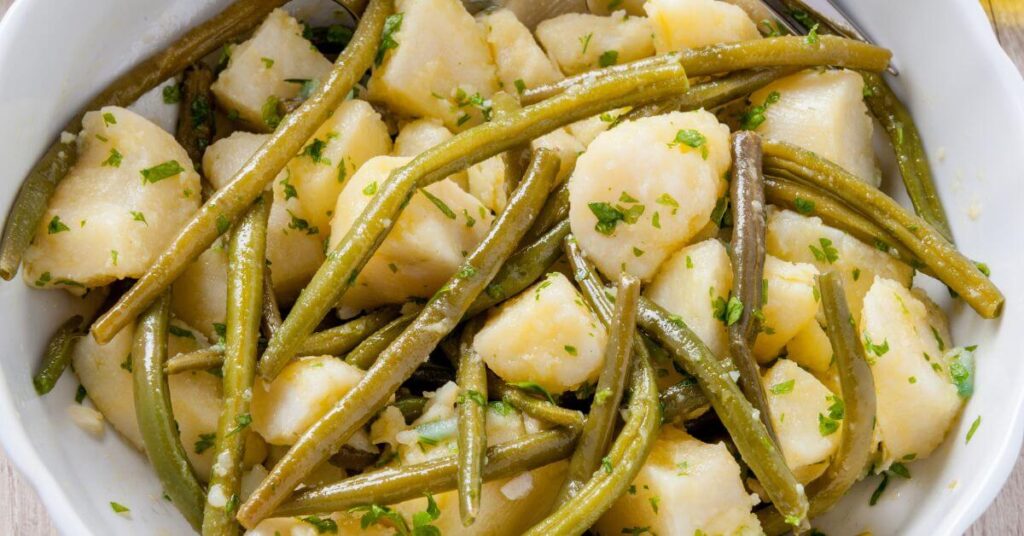 How to Cook Green Beans with Potatoes
