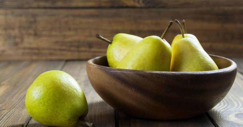 bowl of sweet pears