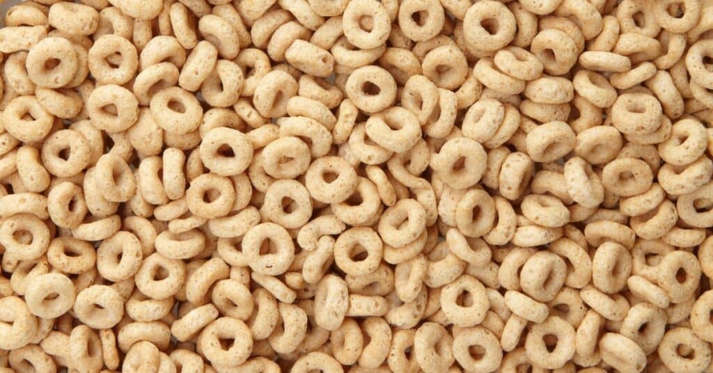 a pile of Plain Cheerios