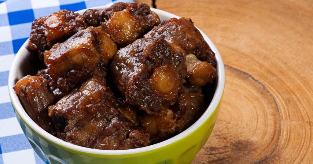 bowl of cooked oxtail