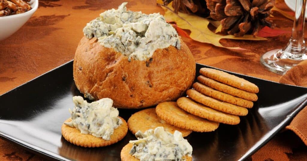 spinach dip in a bread bowl