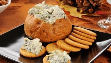 spinach-dip-in-a-breadbowl