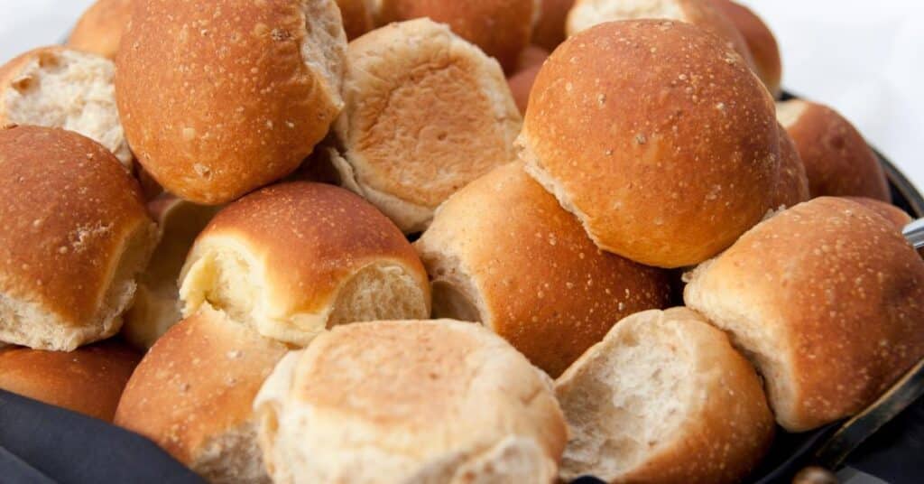 toasted dinner rolls