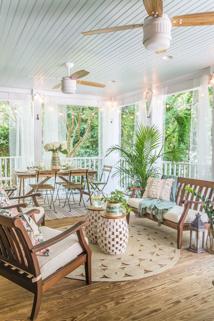 Airy Coastal Dining Retreat