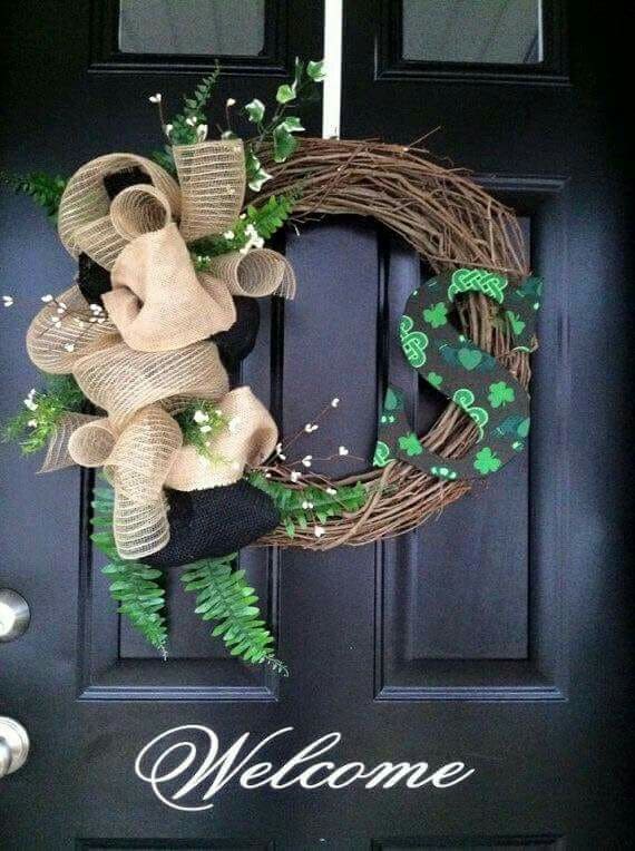 Elegant DIY St. Patricks Day Wreath with Burlap