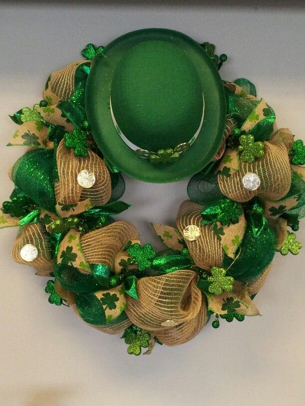 Stunning DIY St. Patricks Day Wreath with Burlap Mesh