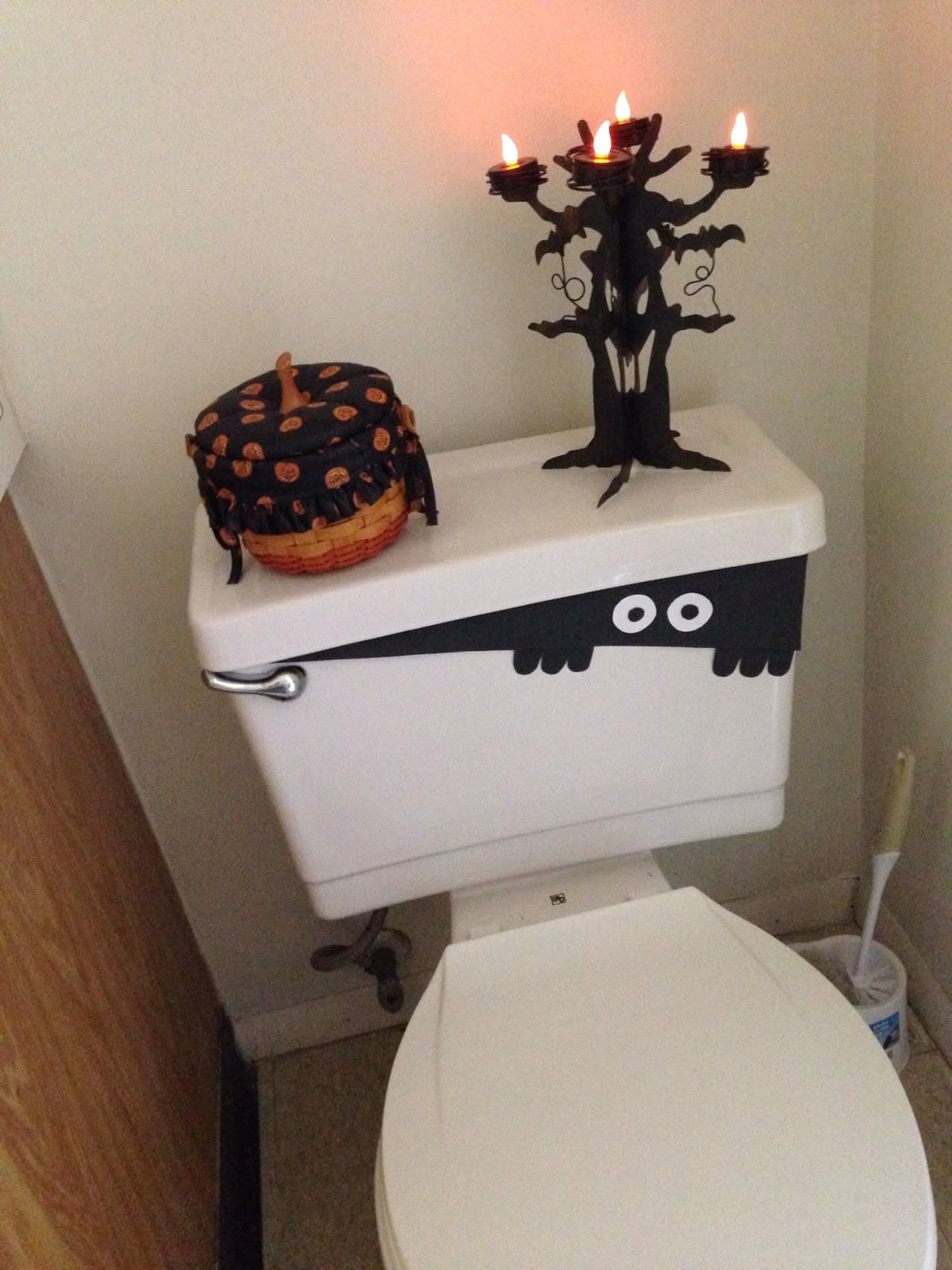 Peek-a-Boo Monster Toilet Tank