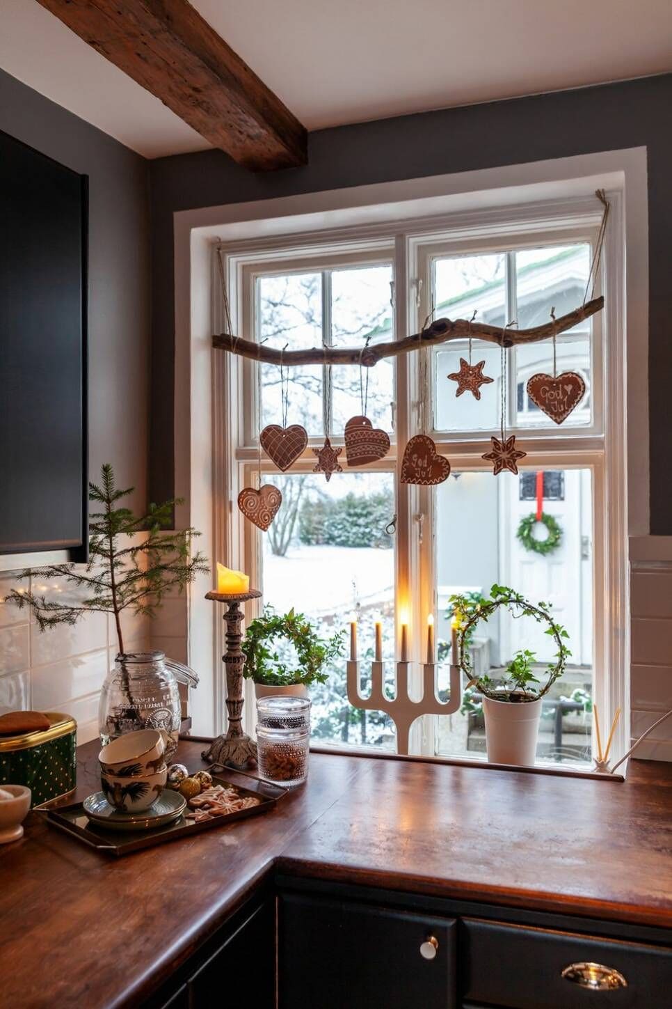 Rustic Gingerbread Window Decor