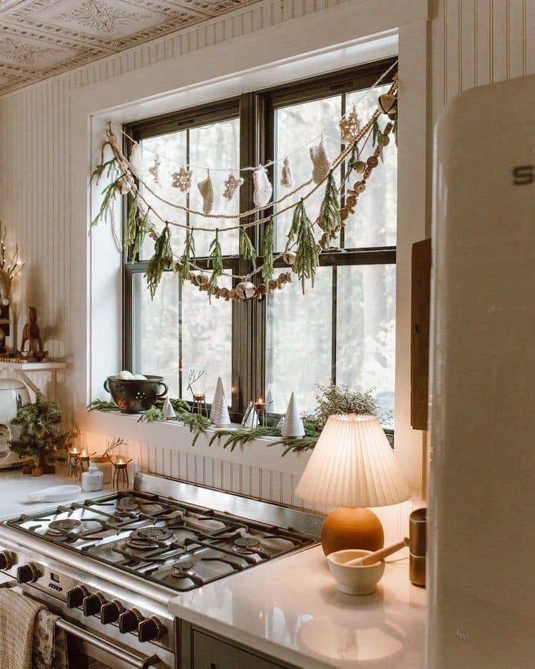 Rustic Woodland Window Garland