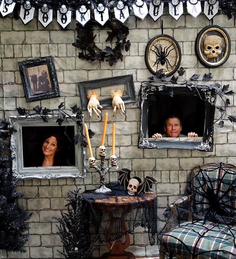 Creepy Haunted Portrait Wall