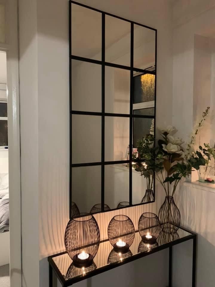 Candlelit Grid Mirror Charm