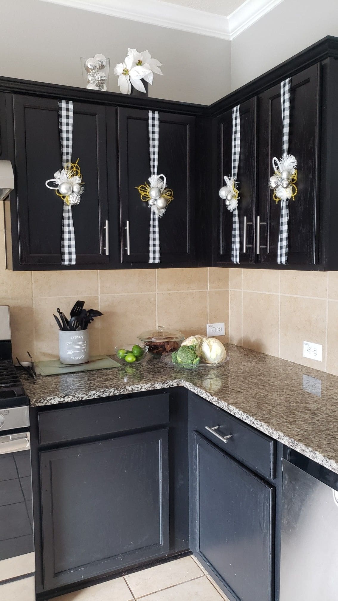 Festive Black Kitchen Cabinet Accents
