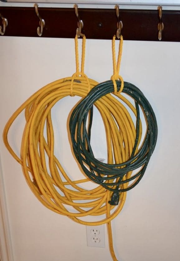 Hook-and-Rope Extension Cord Holder