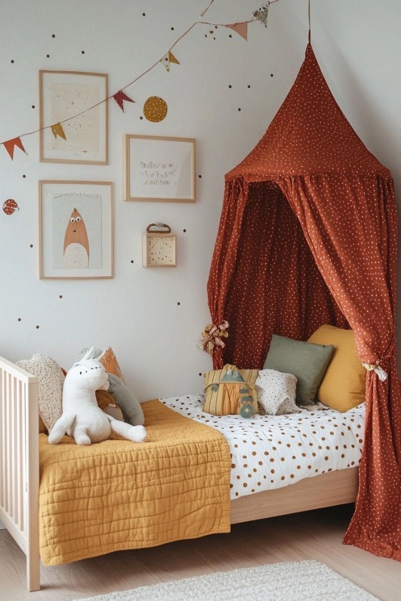 Polka-Dot Canopy Corner
