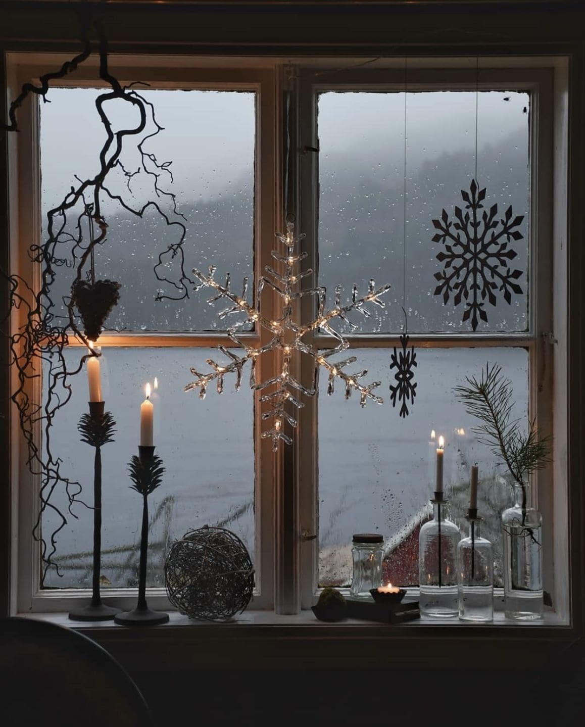 Snowflake Glow Window Scene