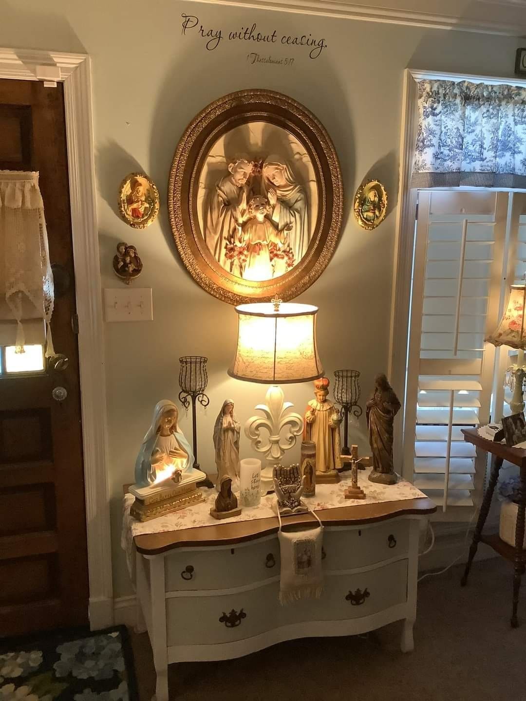 Vintage Prayer Console Setup