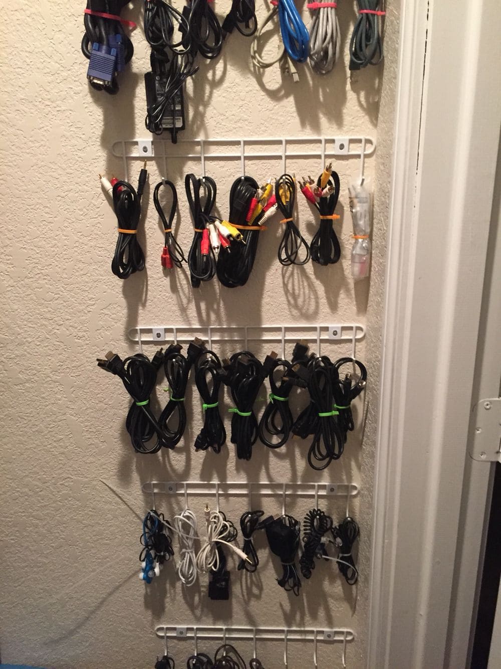 Wall-Mounted Grid Wire Organizer