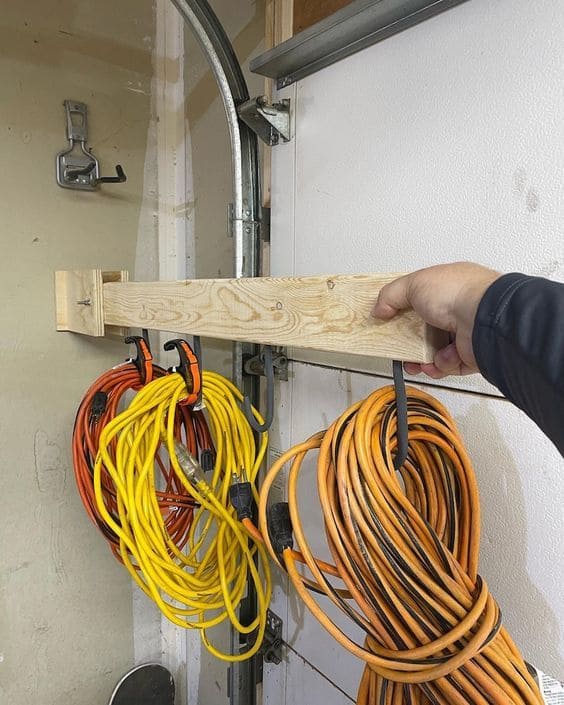 Wooden Beam Cord Hanger with Hooks
