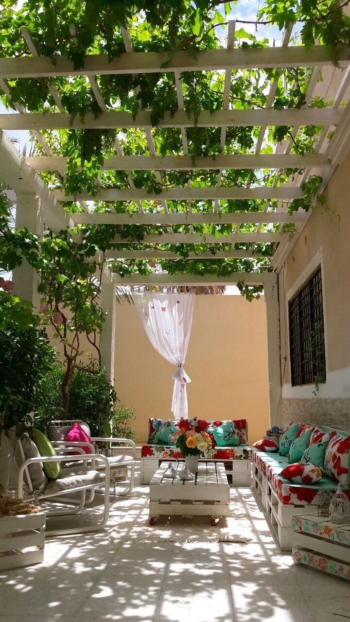 Green Canopy Pergola Retreat