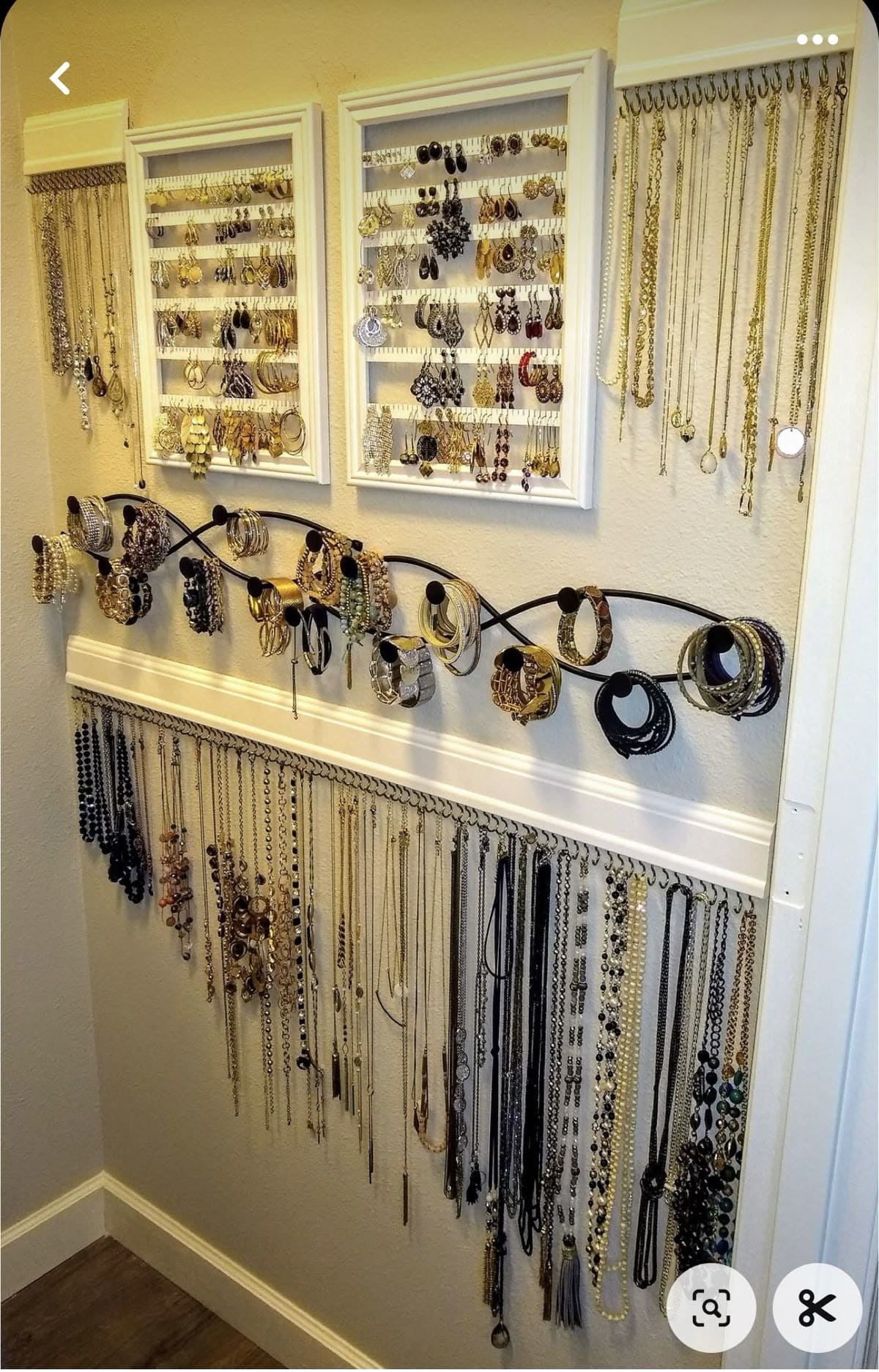 Luxe Wall Jewelry Gallery
