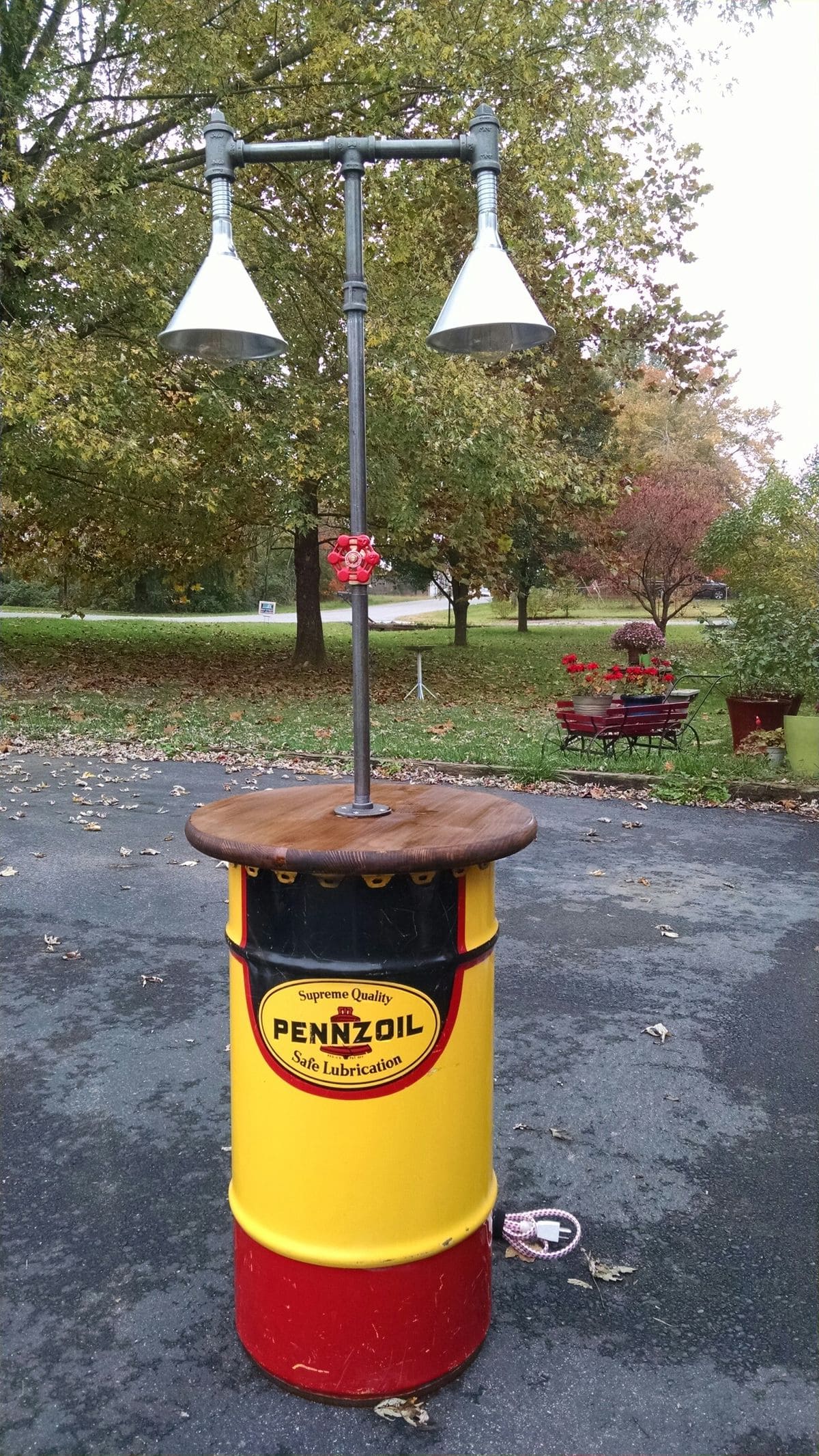 Retro Pennzoil Lamp Table Design