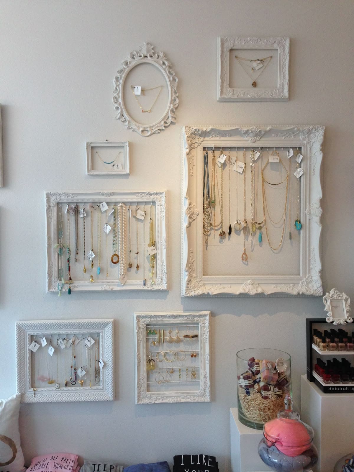 Vintage Frame Wall Jewelry Gallery