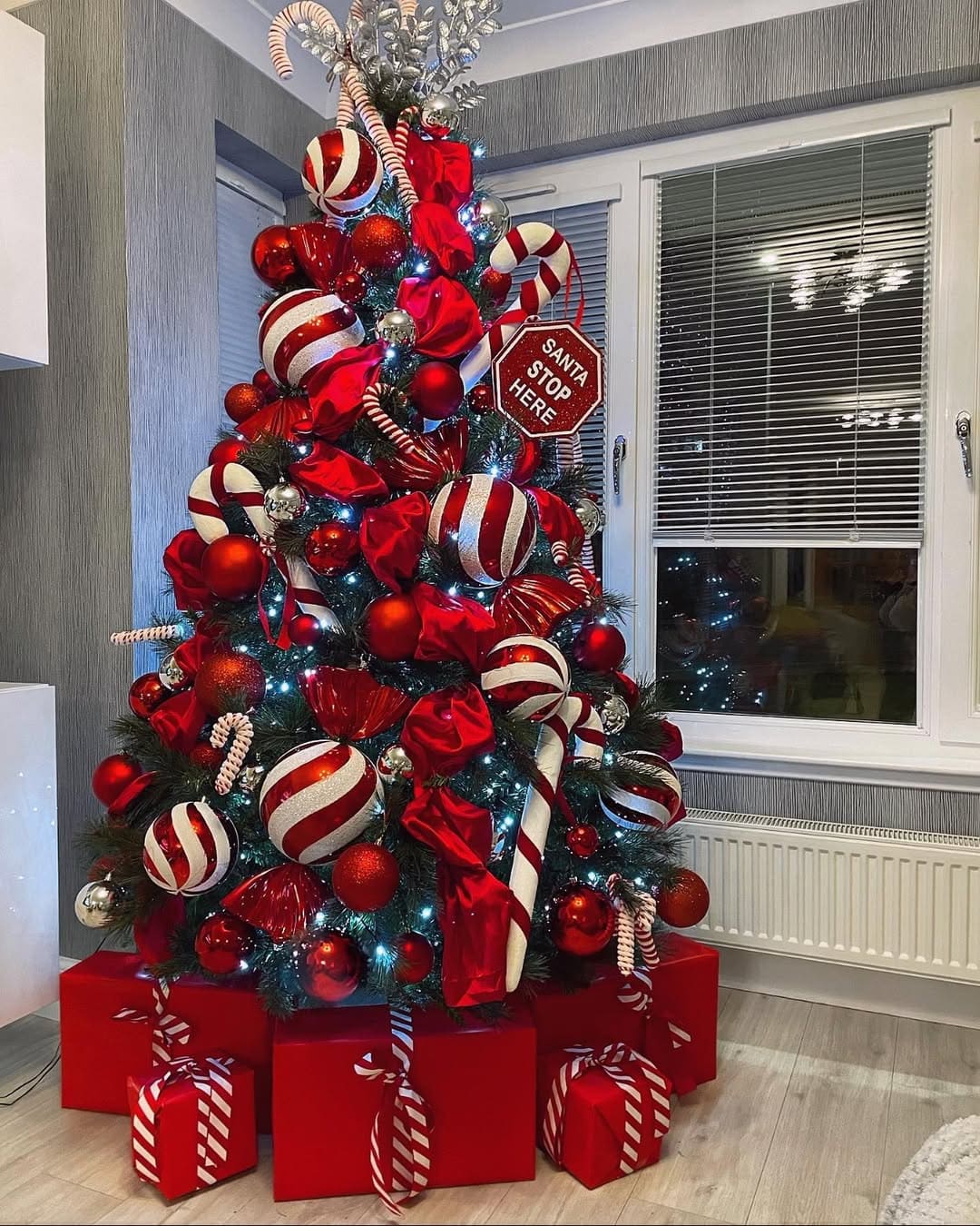 Candy Cane Wonderland Christmas Tree