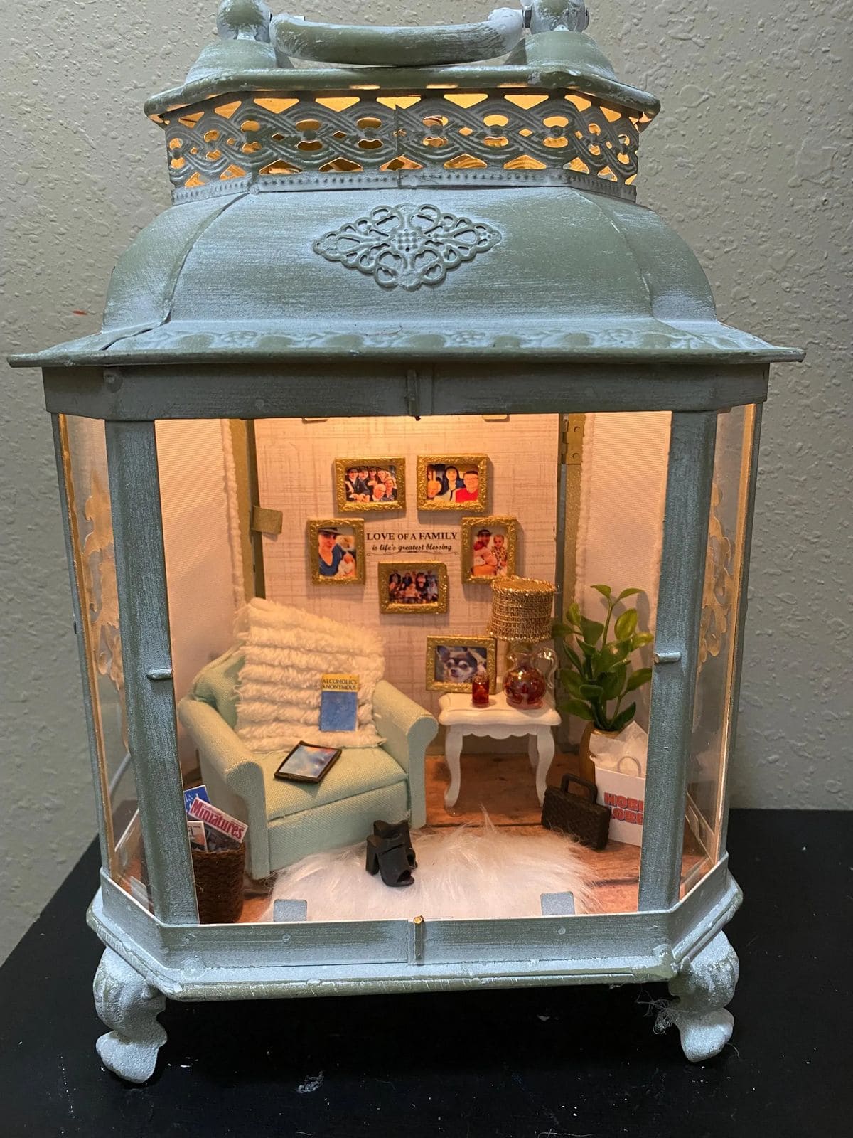 Miniature Lantern Family Room