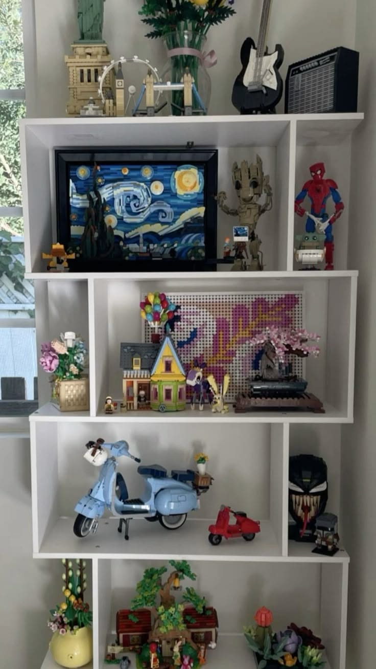 Multi-Theme Collectors Display Shelf