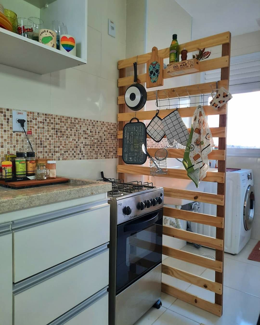 Slatted Wood Kitchen Divider Rack